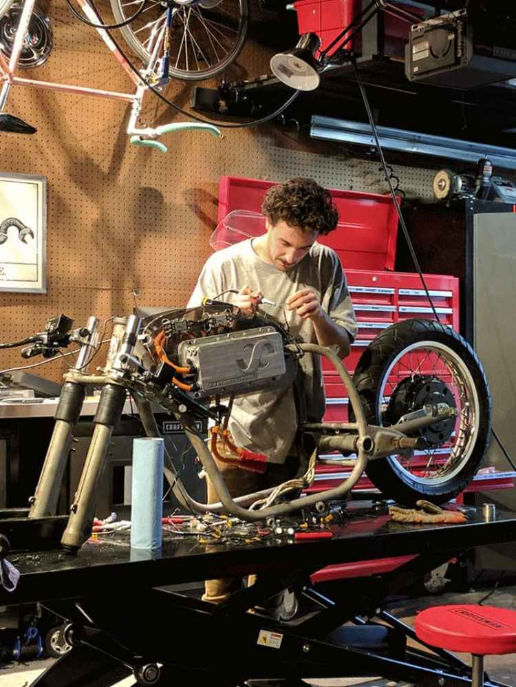 Cv0P8A2JQrW9vfye8zW2Bw